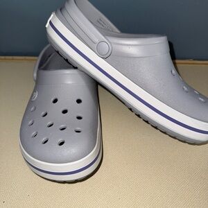 Crocs Classic Clog in Gray